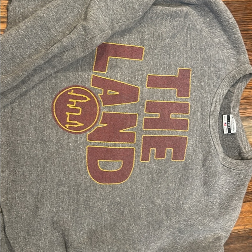 The land cropped crewneck